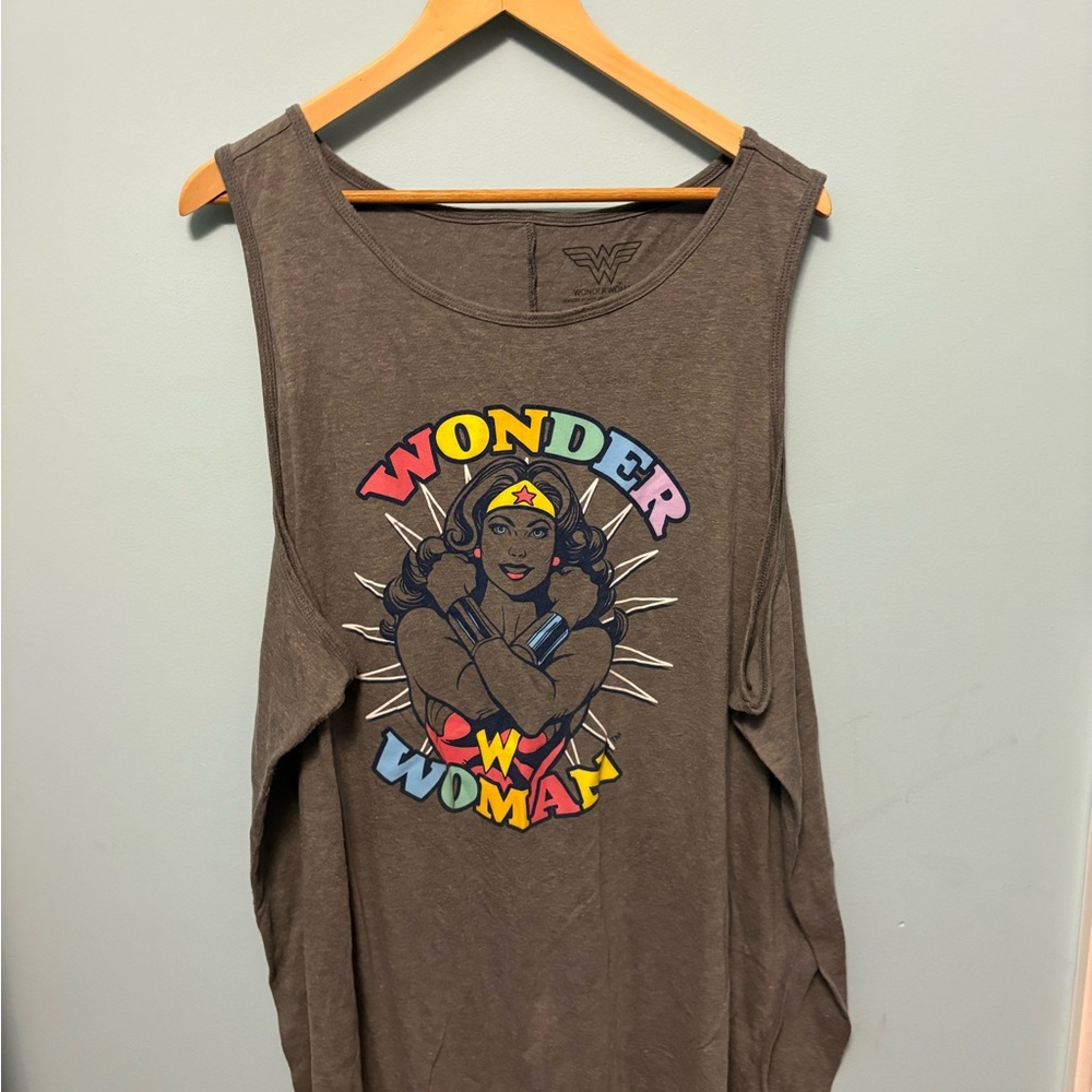 Wonder Woman Graphic Tank Top - Gray